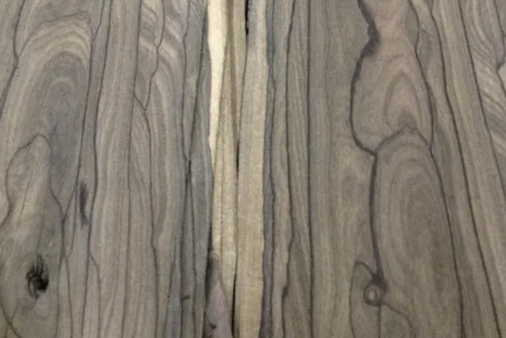 kopen Geel-bruine tinten en steeds veranderende patronen van ciricote/ziricote natuurlijke houten fineer online manufacture