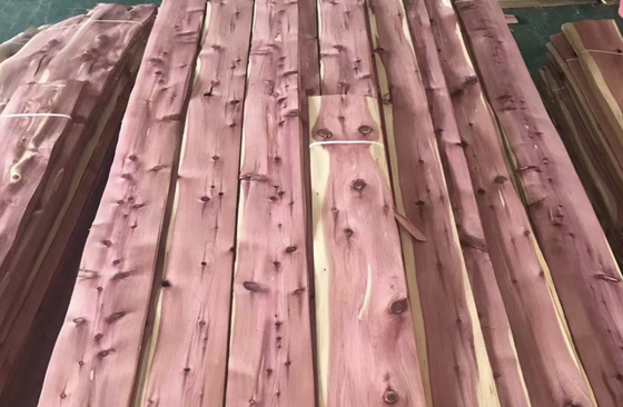 Aromatische rode ceder natuurlijke hout fineer dikte 50C voor meubels kastjes
